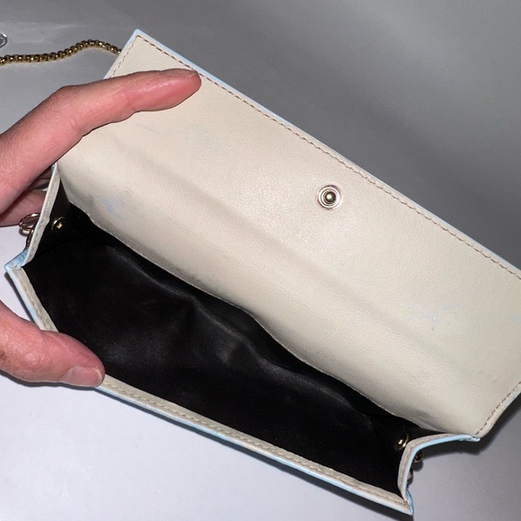 💯 GUCCI Heart Baby Blue Monogram Leather Wallet on Gold Chain w/ auth cert - Picture 7 of 13